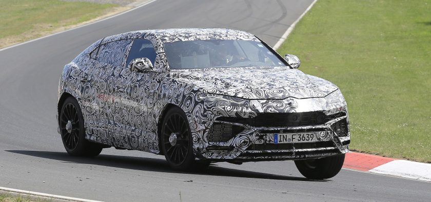Premier véritable SUV de Lamborghini, l'Urus prépare son arrivée en 2018 sous le regard de nos espions.